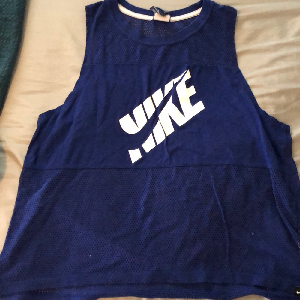Nike women’s tank top